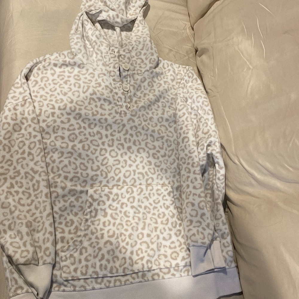 Cheetha print hoodie